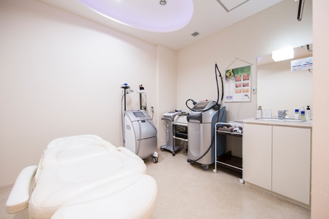 円山公園皮膚科形成外科 MARUYAMA KOUEN Skin and Cosmetic Surgery Clinic